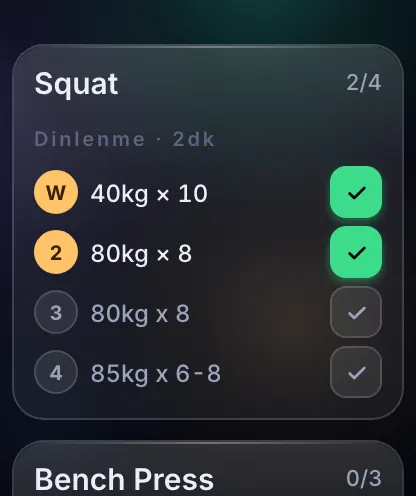 Mentra Watch'ta set ekranı: Squat, tamamlanan setler ve dinlenme